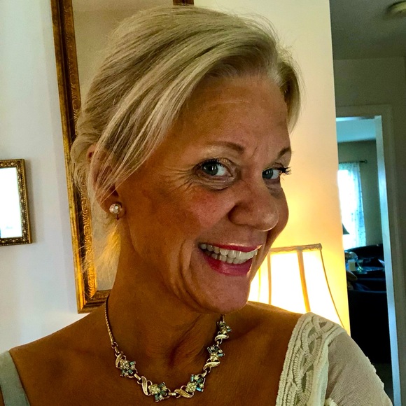 Meet your Posher, Mary - Picture 2 of 2